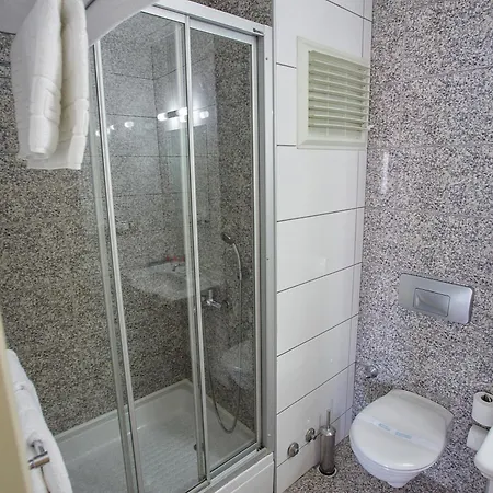 Otel çilek Marina Çeşme