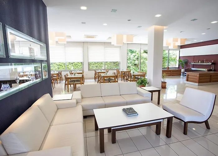 çilek Marina Çeşme