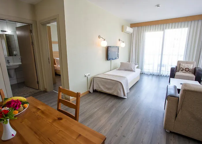 çilek Marina Hotel Çeşme